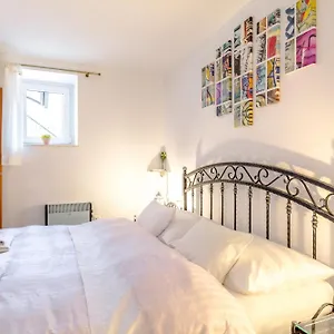 Apartment And Erede